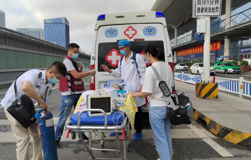 楚雄救护车出租公司